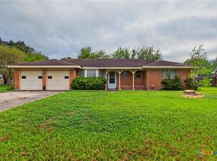 206 Cambridge St, Victoria, TX 77905