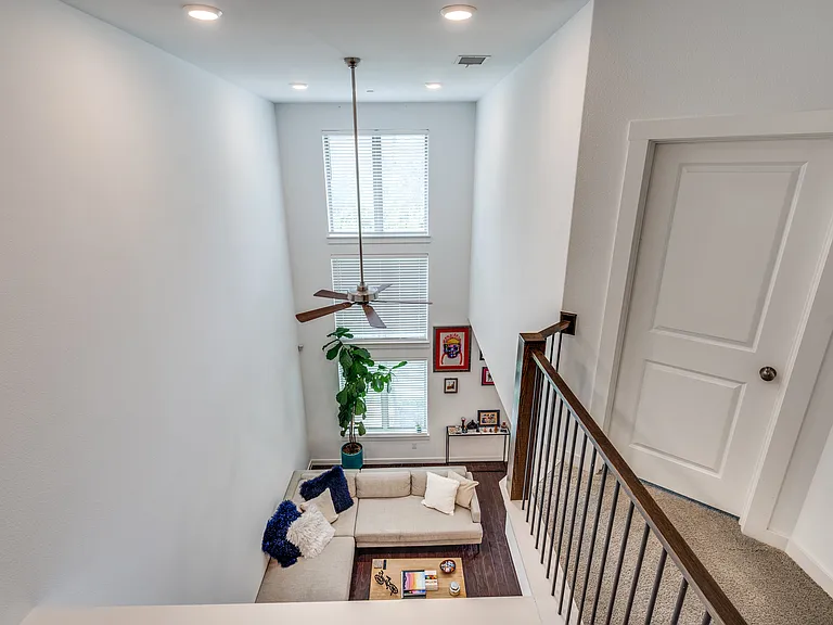 1520 Navasota Trl — Photo 24
