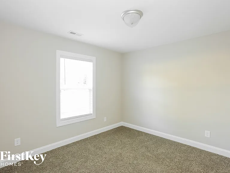 780 Cherrywood St — Photo 10