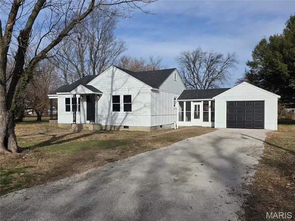 312 Hardin Ave, Sikeston, MO 63801