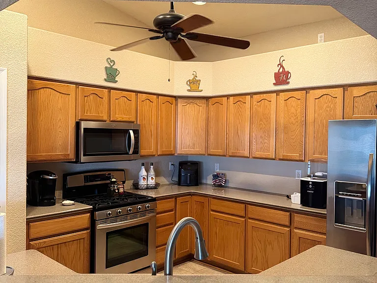 2399 E Klamath Loop — Photo 6