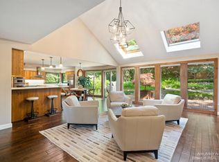 41480 Stonecroft Ct, Northville, MI 48167