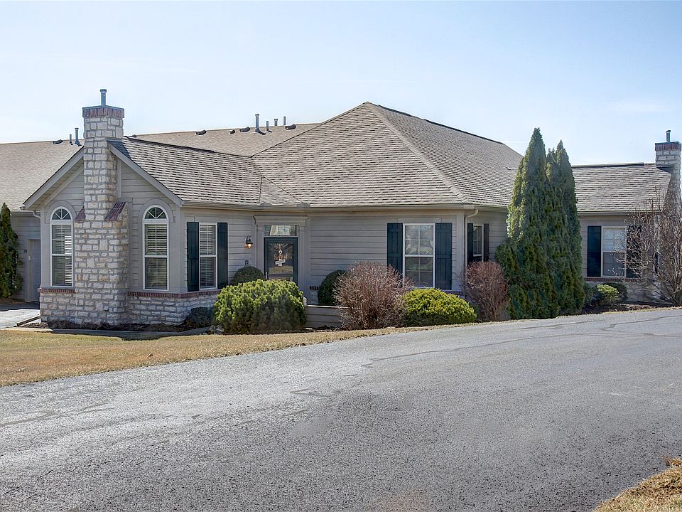 1st image of 2890 Canterbury Cir Unit 5