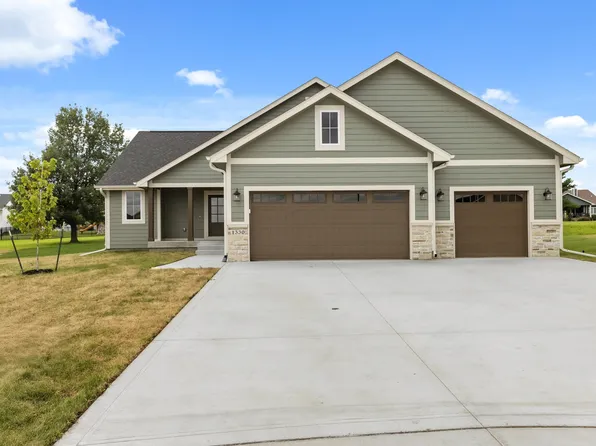 1330 Lincoln Ct, Norwalk, IA 50211