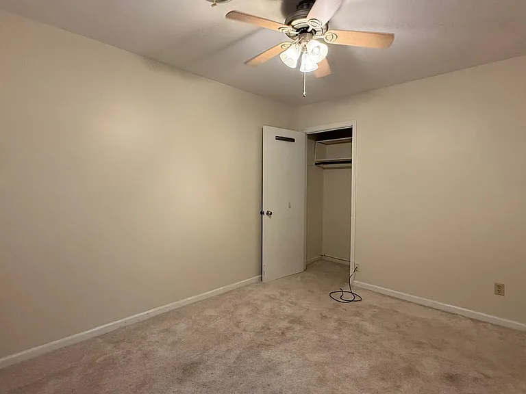 282 Albert Ct — Photo 16