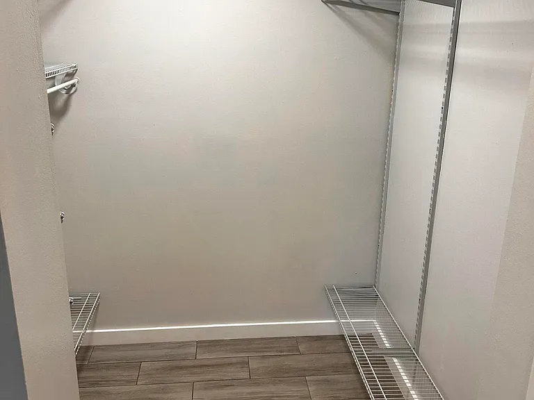 51 Meadows Dr — Photo 25