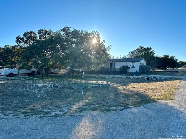 664 Private Road 1501, Bandera, TX 78003