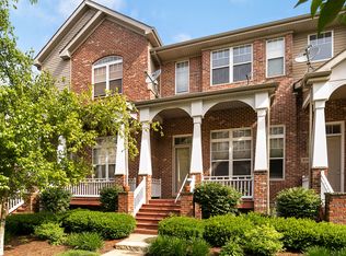 6121 River Bend Dr #6121, Lisle, IL 60532