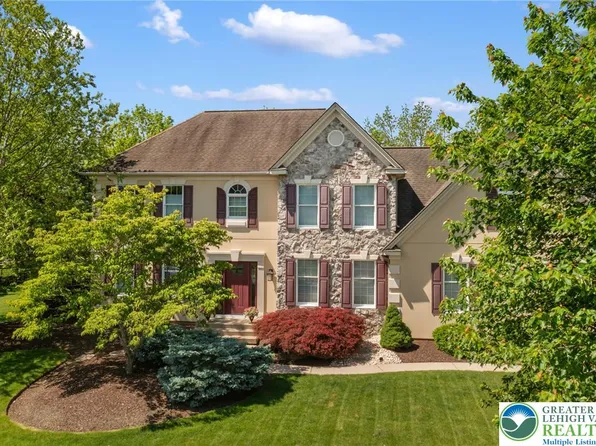 168 Forsythia Ln, Allentown, PA 18104