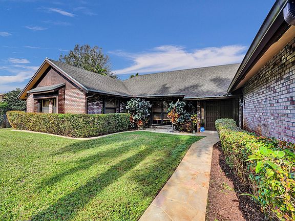5th image of 12301 NW 23rd Court