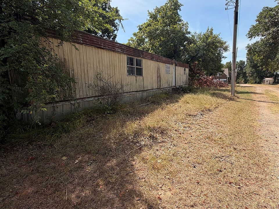 2nd image of 30 3rd St