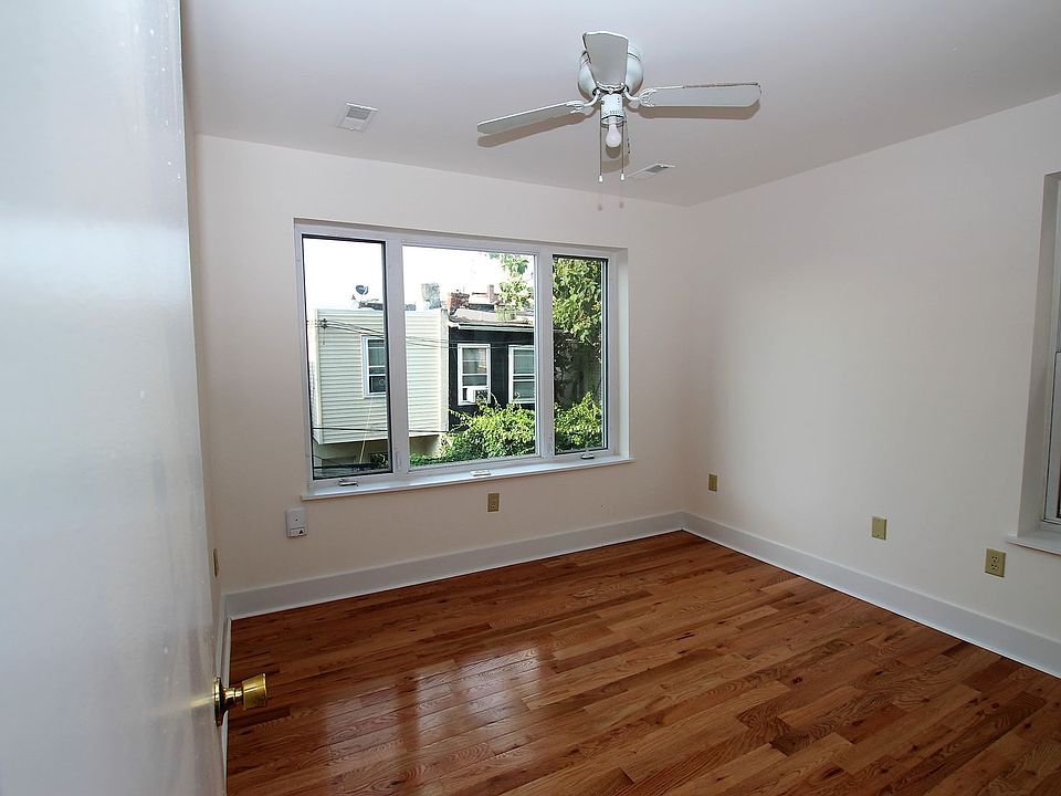 1st image of 2913 W Girard Ave #2