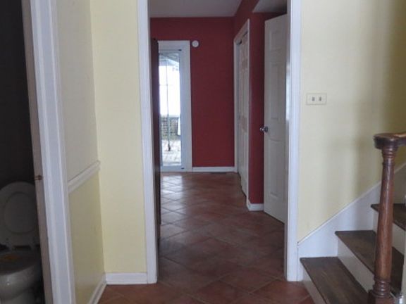 2nd image of 22W102 Sheffield Ct