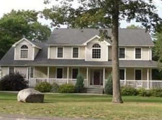 1 Hemlock Holw, Belchertown, MA 01007