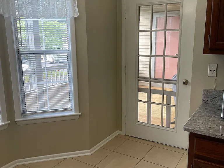 115 Cascade Ct #8 — Photo 8