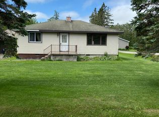 3056 S Riverside Dr, Sault Sainte Marie, MI 49783