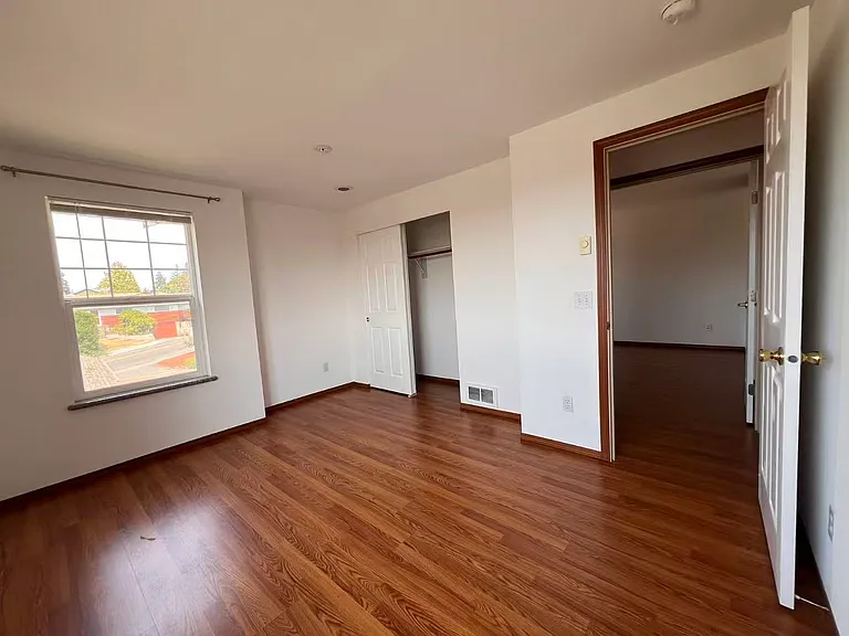 1160 Monroe Ave NE #D6 — Photo 12