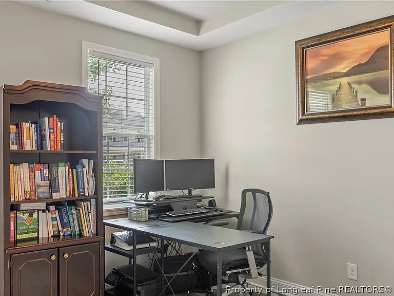 221 Fountain Grove Dr — Photo 6