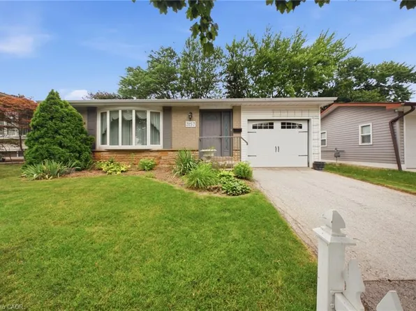 3157 Palmer Dr, Burlington, ON L7M 1L3