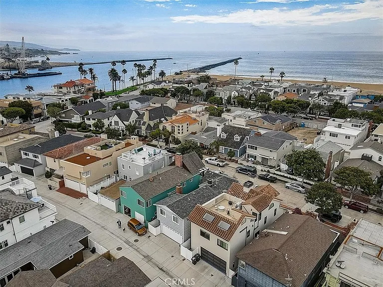 2128 Miramar Dr — Photo 44