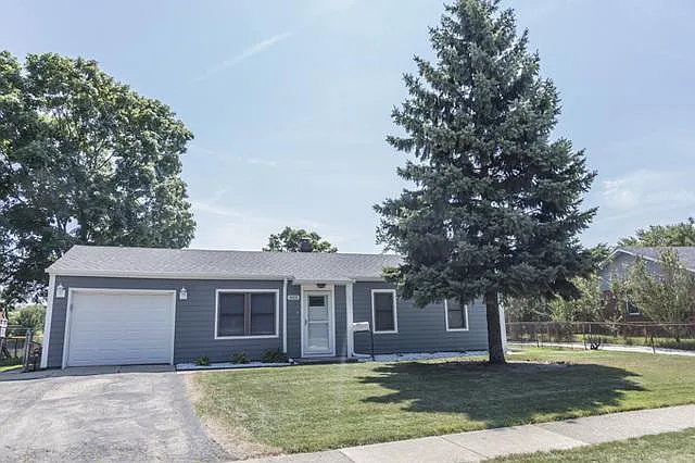 803 Parkside Cir photo 1