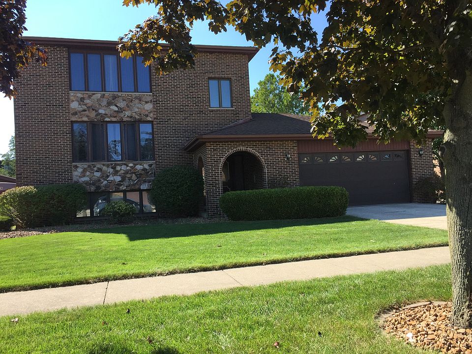 Apartment building for sale 