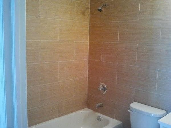 1st image of 425 Gates Ave APT 1