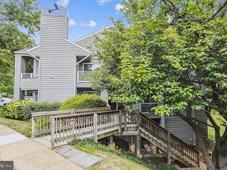 11719 E Summerchase Cir #1719 — Photo 18