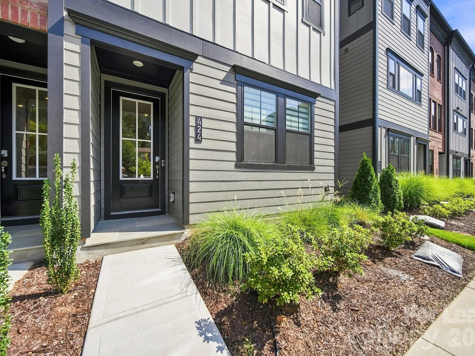 4 bed, 3.5 bath, $3,550 — Photo 3