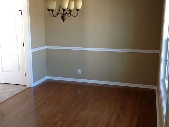 5th image of 1516 Apache Way