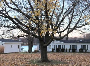 4320 Dawn Dr, Hillsdale, MI 49242