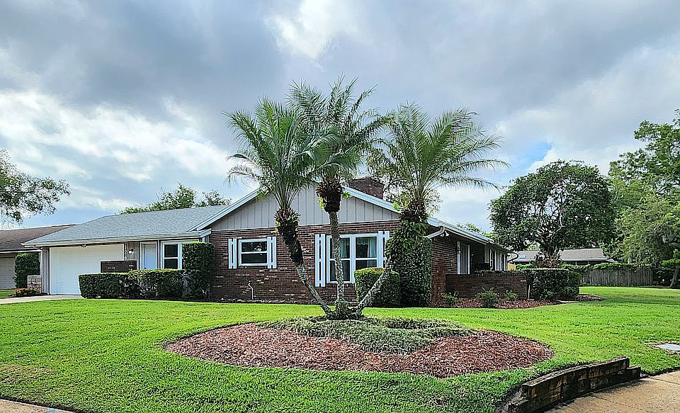 1st image of 124 Beaufort Dr