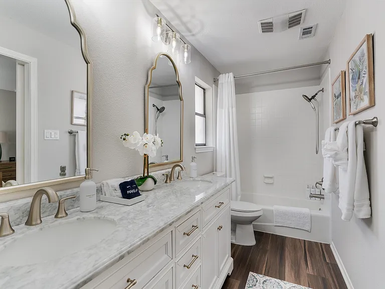 Primary EnSuite Bathroom