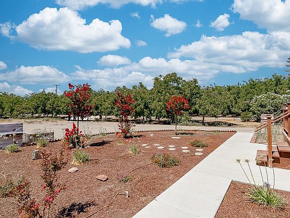 3rd image of 3719 N Hart Rd