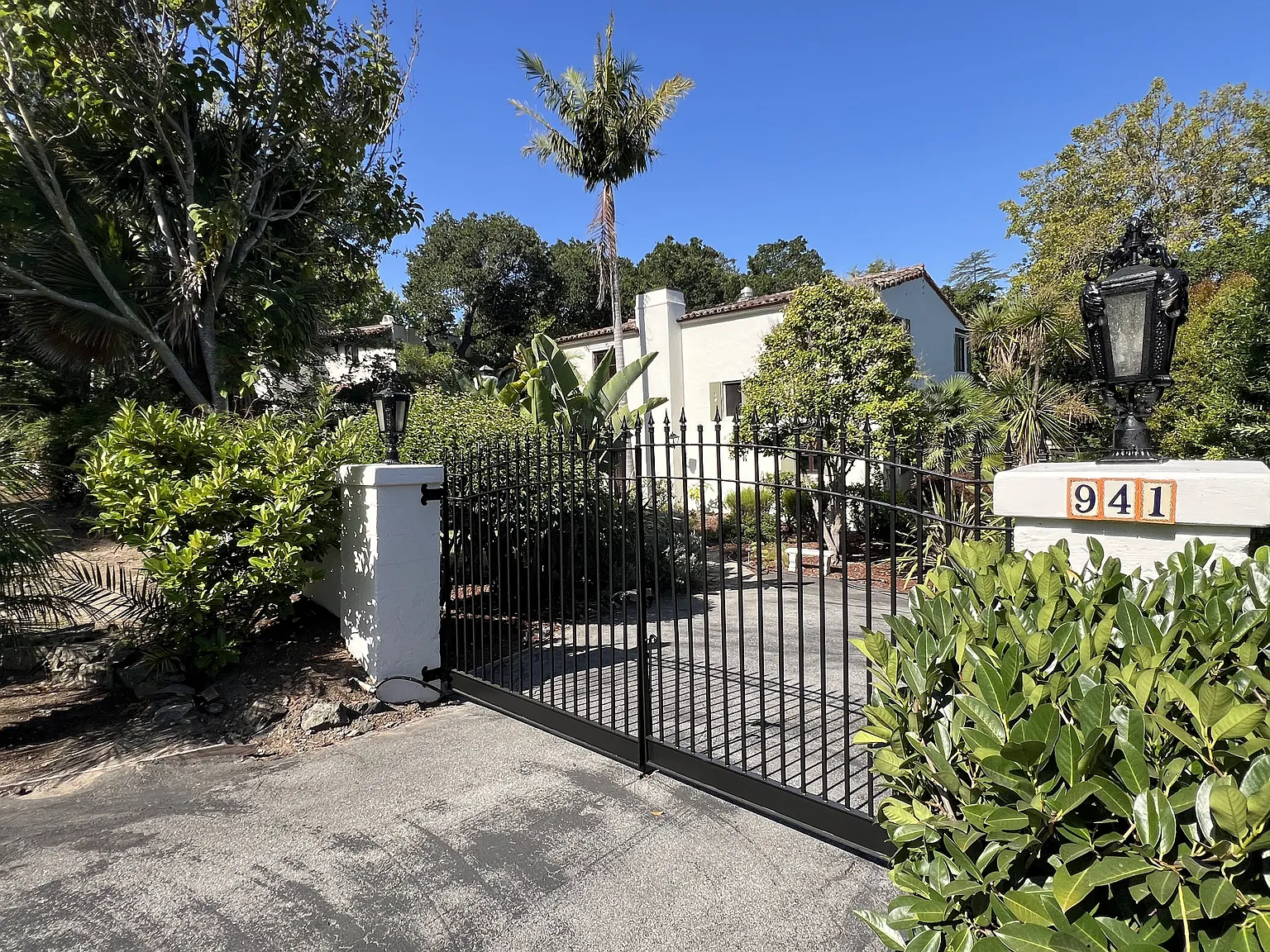 4 bed, 3.5 bath, 3500 sqft, $16,500 — Photo 3