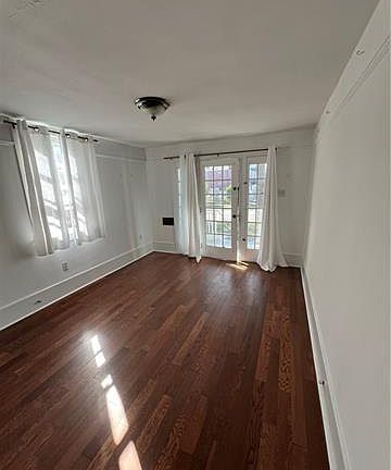3rd image of 4923 Iberville St