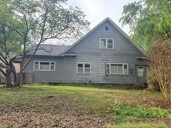 4th image of 1901 N Smelter St