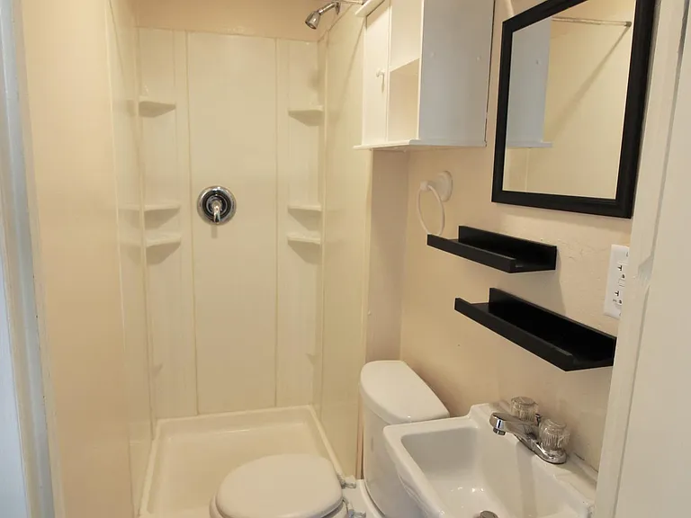 344 Hodgson St #4 — Photo 8