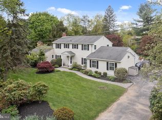 906 Old State Rd, Berwyn, PA 19312