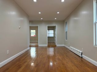47-16 11th St #2, Long Island City, NY 11101