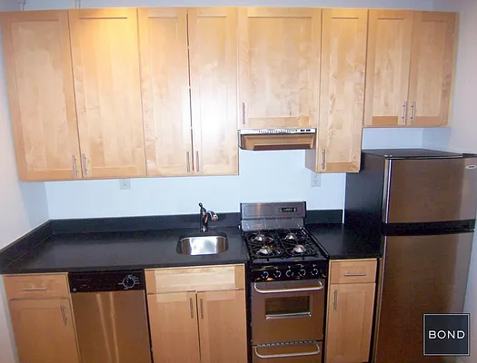 Rented by Bond New York | media 19