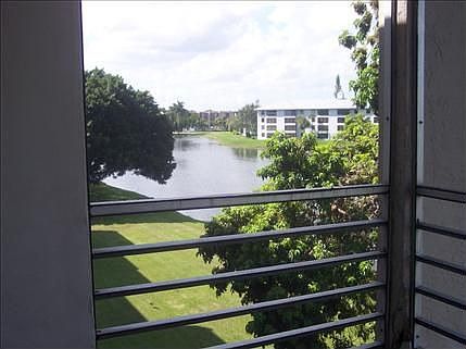2nd image of 9430 Poinciana Pl APT 414