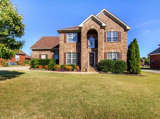 523 Savannah Ridge Dr, Murfreesboro, TN 37127
