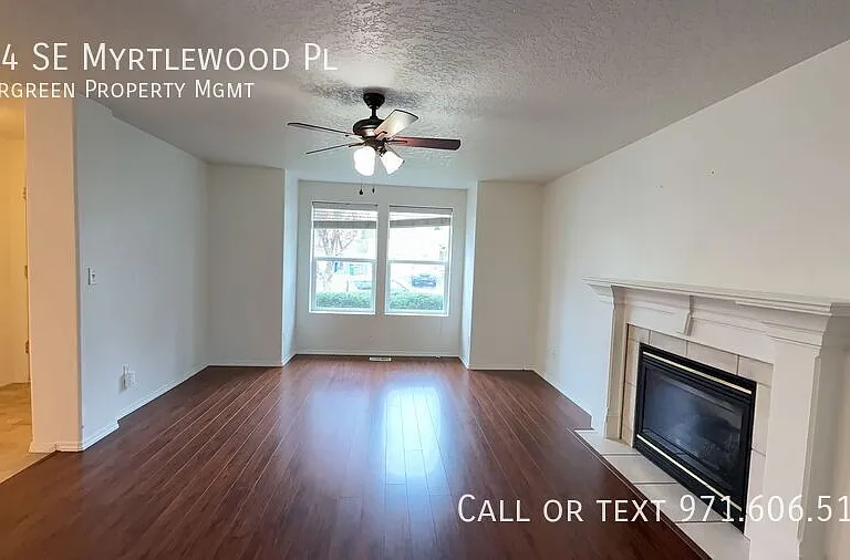 664 SE Myrtlewood Pl — Photo 4