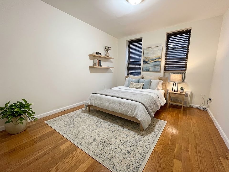 2nd image of 302 Parkville Ave #1