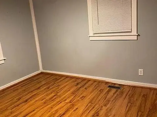 (undisclosed Address), Lumberton, NC 28358