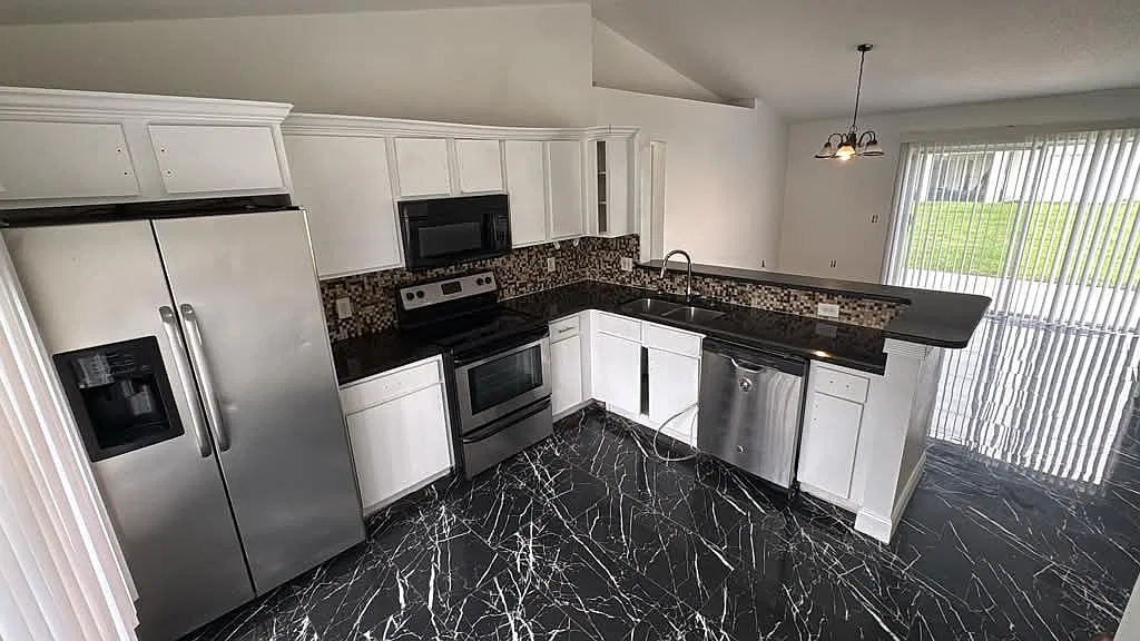 345 Aylesbury Court Kissimmee FL 34758 - 1 — Photo 3