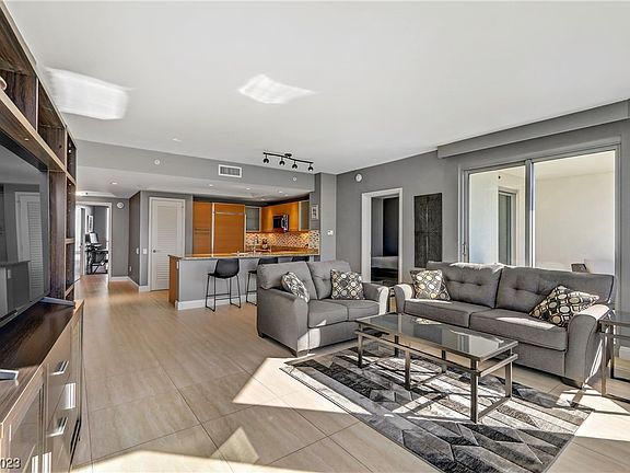 4th image of 222 Karen Ave Unit 602