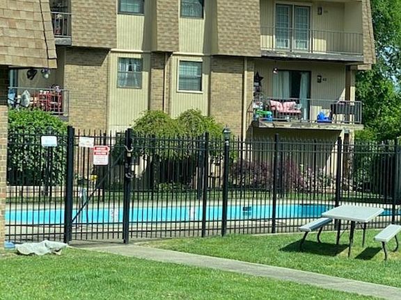 3rd image of 420 Walton Ln APT K51
