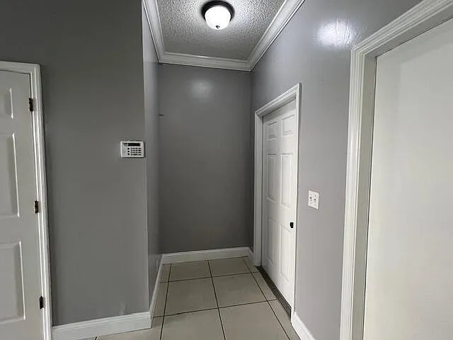 2163 Madeira Dr — Photo 7